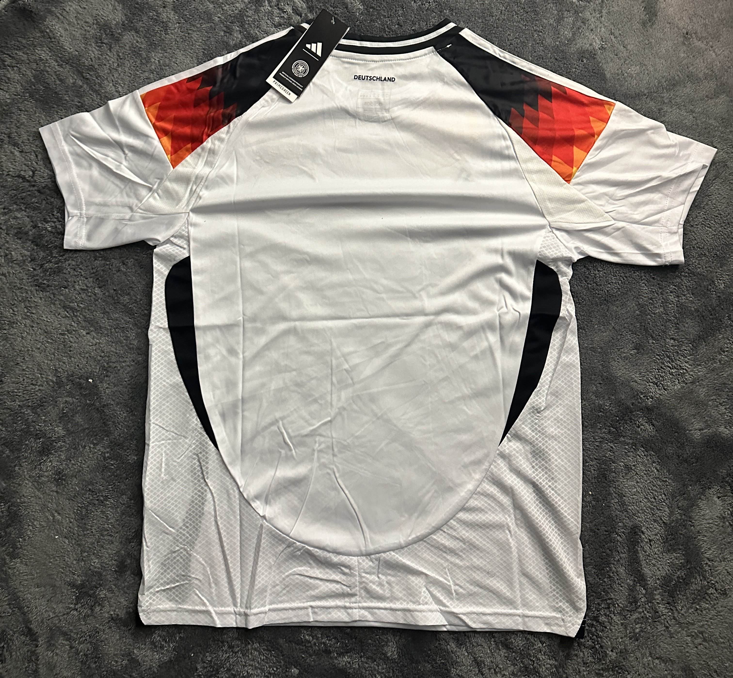 Deutschland Trikot Mit Etikett